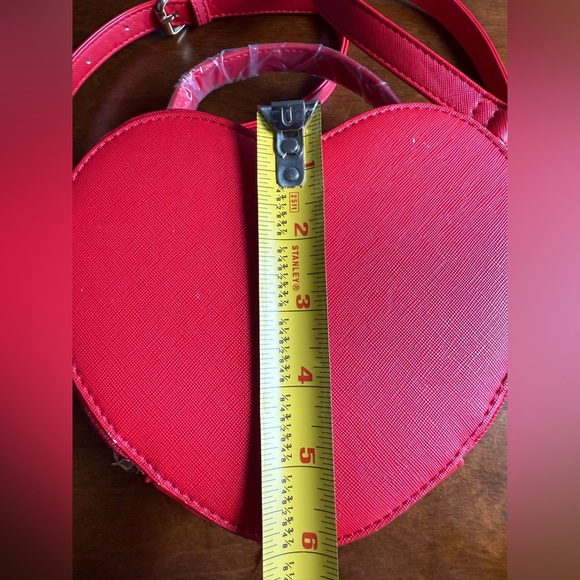 Like Dreams red heart shaped purse new with tags - Picture 3 of 4